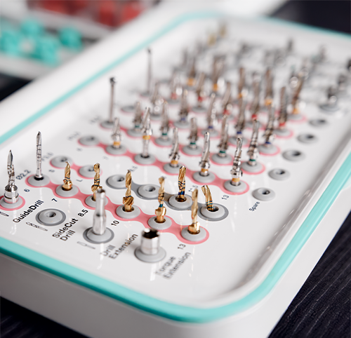 Yeni Başlayan Diş Hekimleri İçin Hangi İmplant Setleri Daha Uygun?